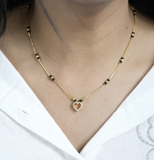 Lirja 18 inch heart pendant short dokiya necklace