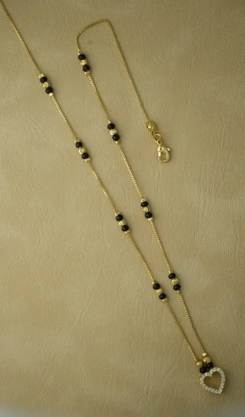 Lirja 18 inch heart pendant short dokiya necklace